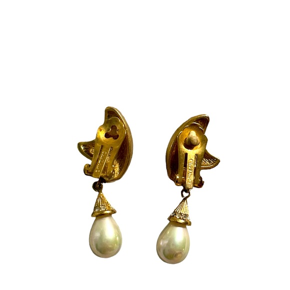 Vintage Christian Dior clip on pearl drop earrings - Picture 2 of 3